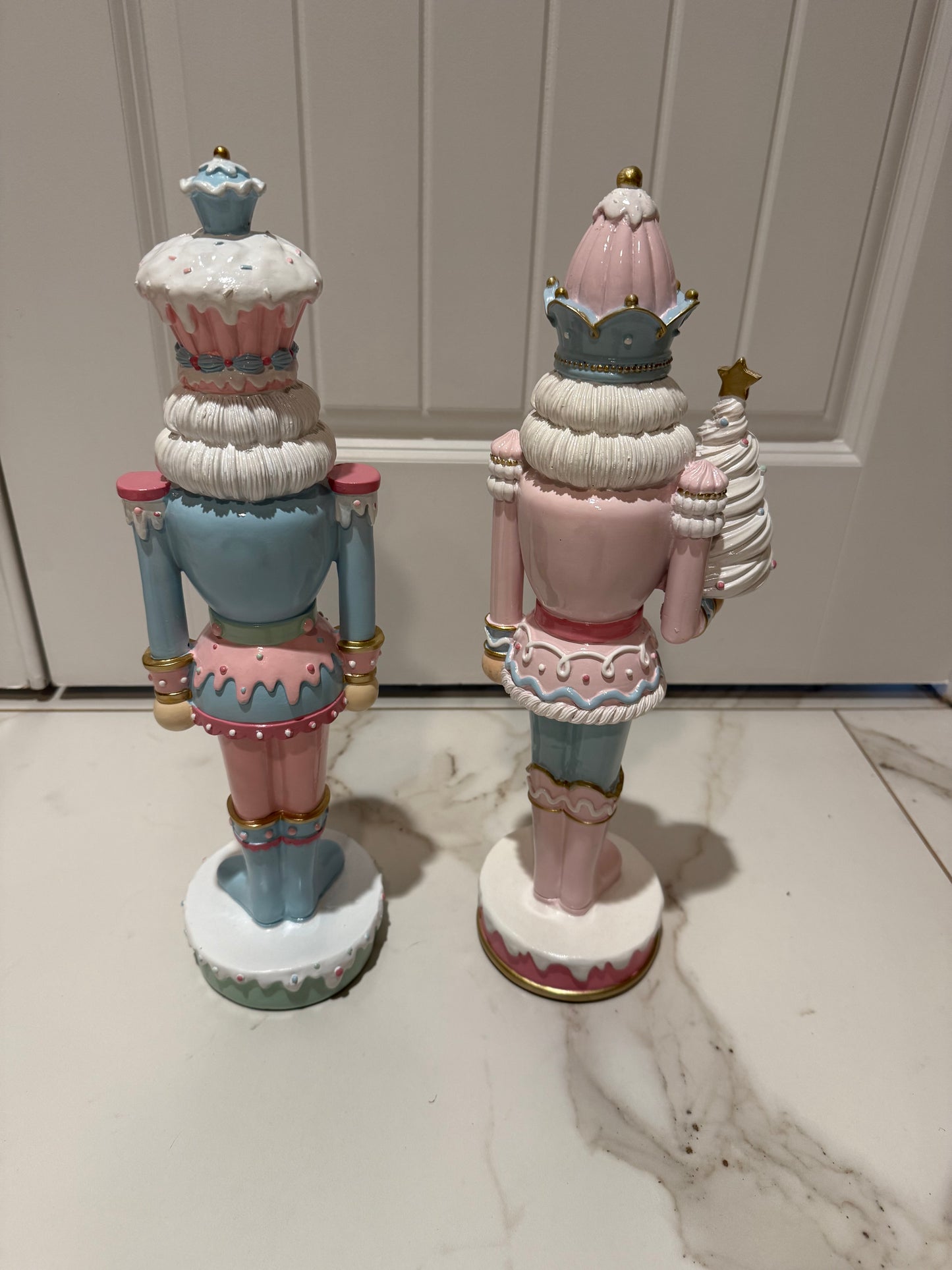 Sweet Nutcracker Figurines: Set of Two