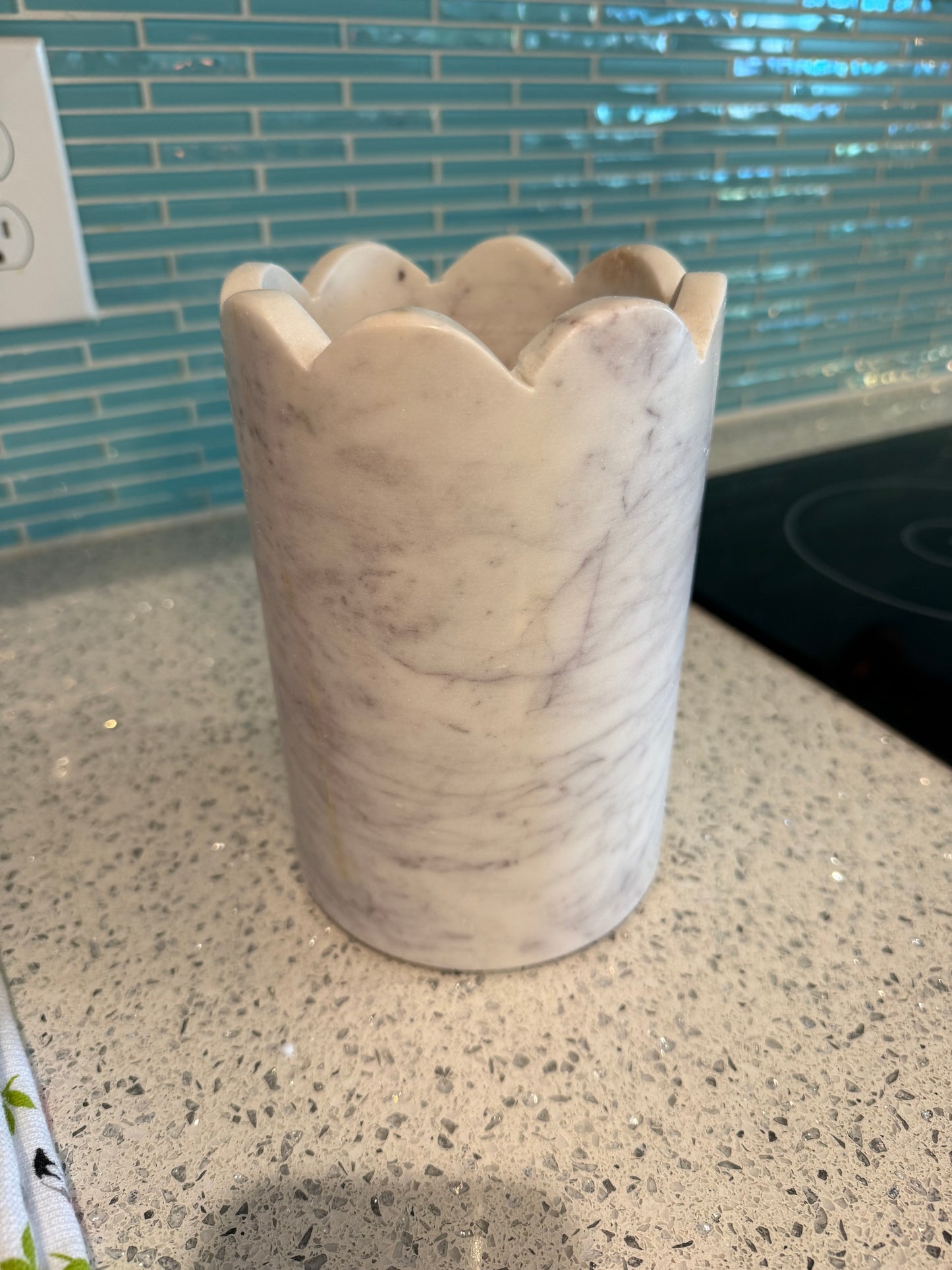 White Marble Scalloped Wine & Champagne Bottle Chiller