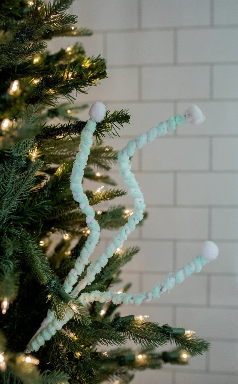 25" Green & White Mini Cotton Ball Peppermint Spray