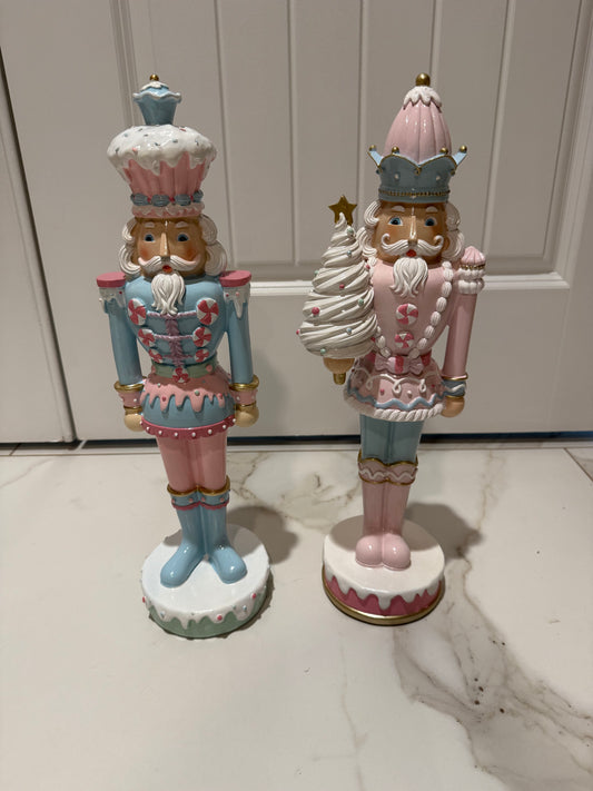 Sweet Nutcracker Figurines: Set of Two