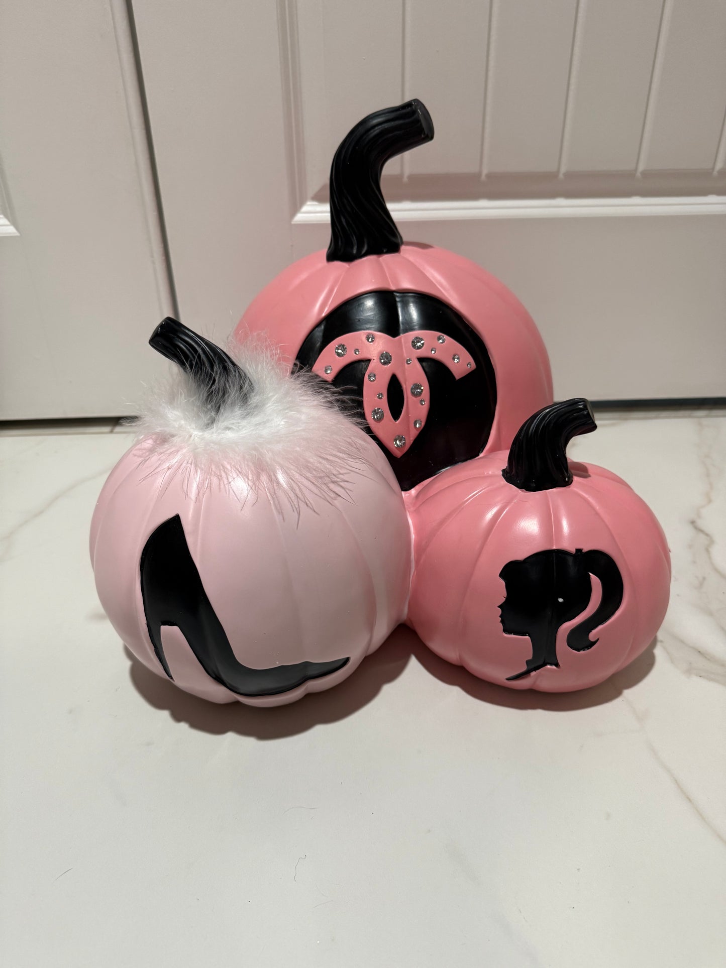 New! Boo Ville Pink Pumpkin Trio Figurine