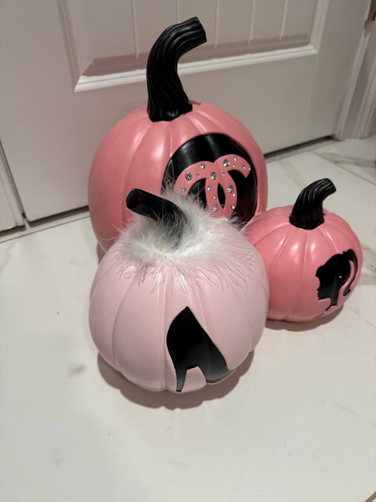 New! Boo Ville Pink Pumpkin Trio Figurine