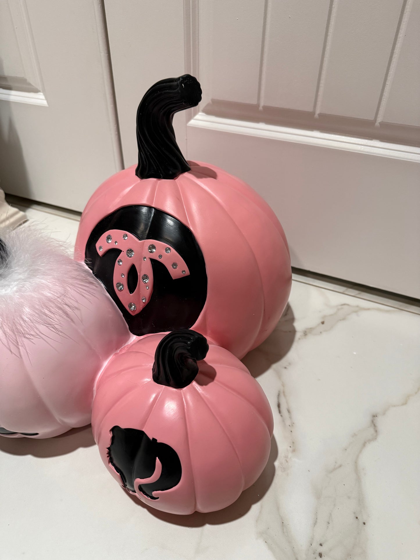 New! Boo Ville Pink Pumpkin Trio Figurine