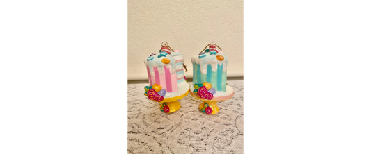 Macaroon Cake Ornaments: Pink or Blue