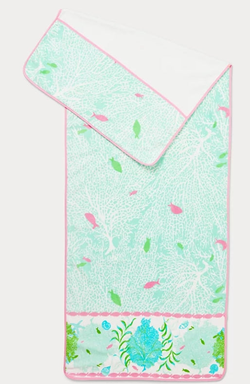 Lilly Pulitzer Mint Condition Fantastical Lounger Beach Towel