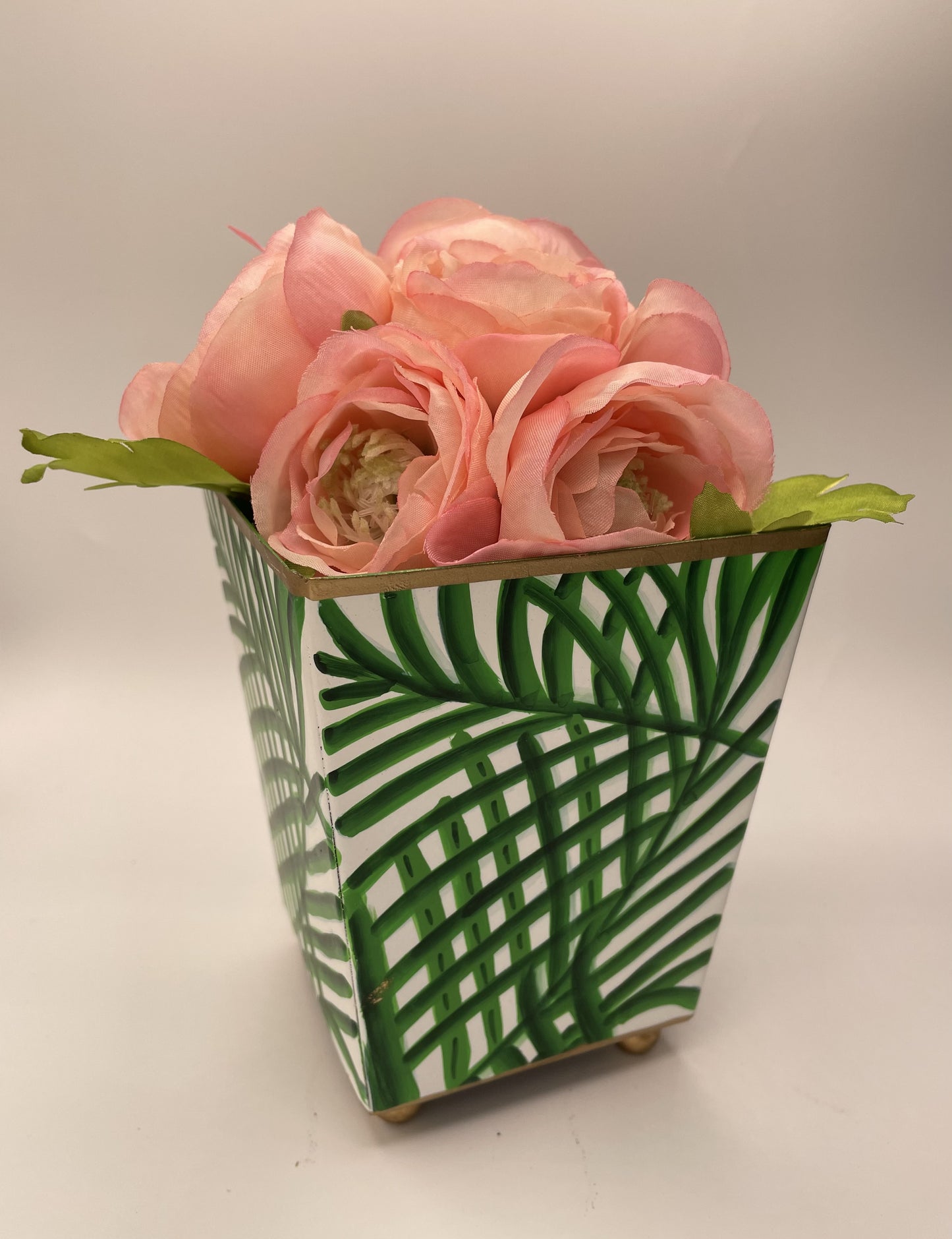 7" Artificial Lt Pink Ranunculus fixed in Glass Cube