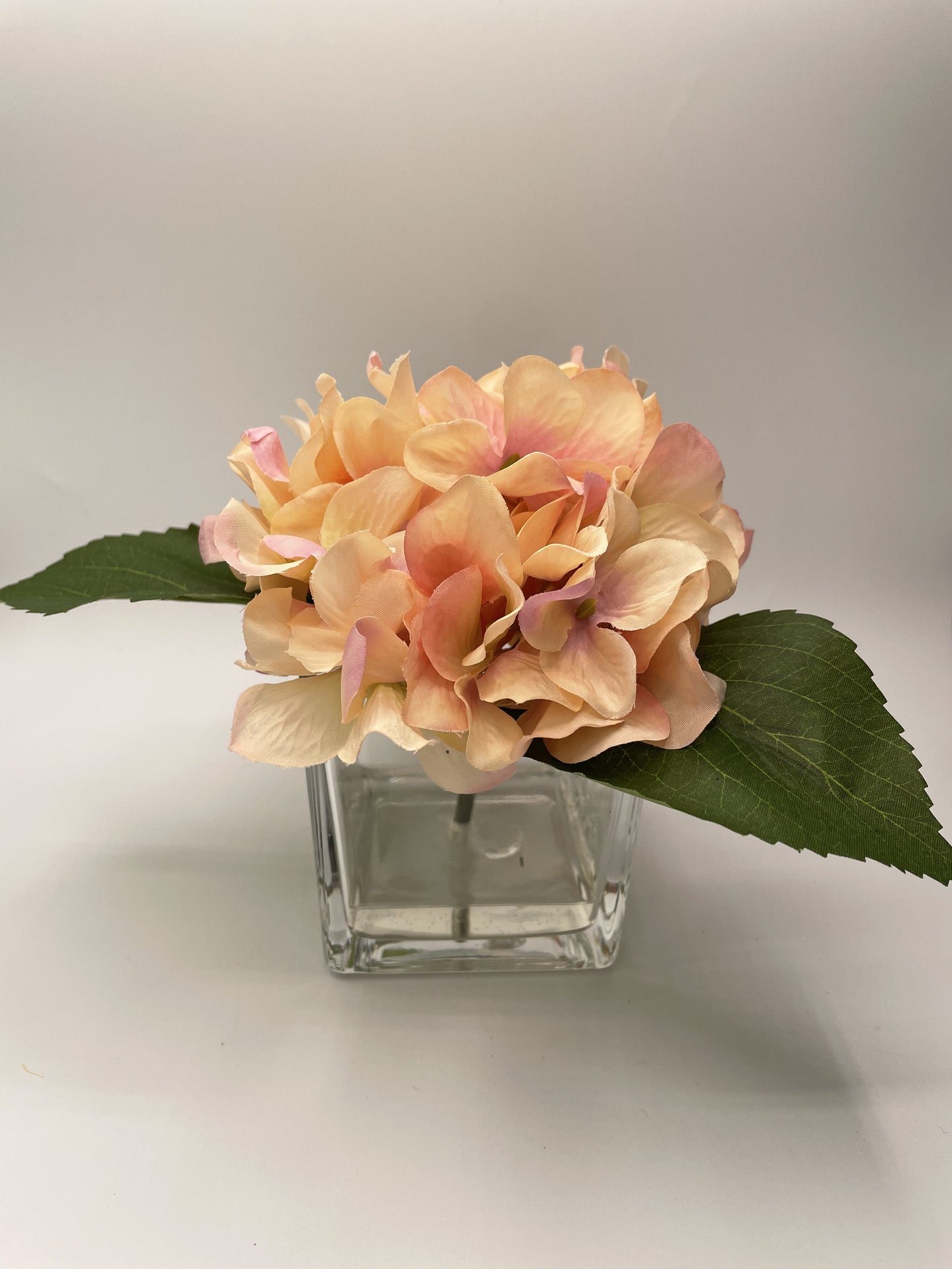 5" Artificial Pink Hydrangea fixed in a Glass Cube